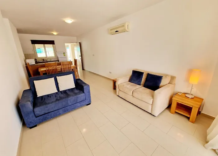 C5 Vanessa Poolside شقة *