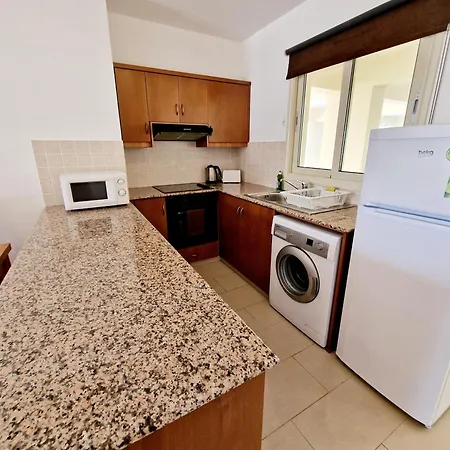 Daire C5 Vanessa Poolside Peyia