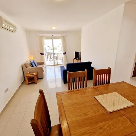 Daire C5 Vanessa Poolside *