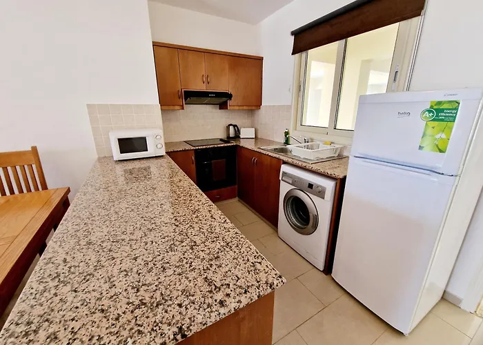 Appartement C5 Vanessa Poolside Peyia