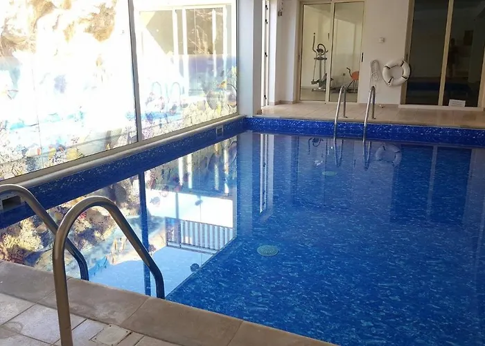 C5 Vanessa Poolside Peyia